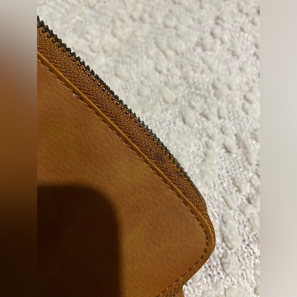 Free People Vegan Leather Wallet Wristlet Brown Faux Zipper Pocket On Front - Picture 4 of 7